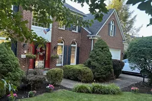 1800 Scarlett Dr, Pittsburgh, PA 15241 - Photo 1