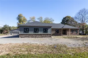 155 Edgewood Ave, Hopewell Township, PA 15001 - Photo 1