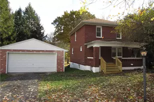 2019 Parkdale Ave, Hermitage, PA 16148 - Photo 3