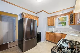 29 Plum St, Greenville Boro, PA 16125 - Photo 9