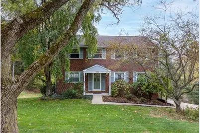 304 Alamo Dr, Pittsburgh, PA 15241 - Photo 1