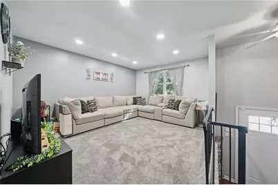 1239 9th Ave, Harrison Township, PA 15065 - Photo 3