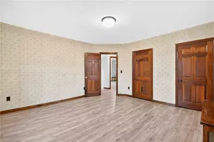 815 Washington Rd, Washington Township, PA 15012 - Photo 25