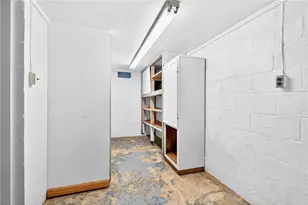 815 Washington Rd, Washington Township, PA 15012 - Photo 33