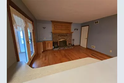 205 Hamburg Rd, Hempfield Township, PA 16125 - Photo 5