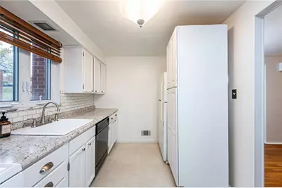260 Hillary Dr, Pittsburgh, PA 15147 - Photo 17