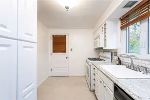 260 Hillary Dr, Pittsburgh, PA 15147 - Photo 19