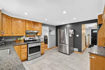 5184 S Carterton Dr, Hampton, PA 15044 - Photo 13