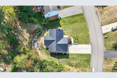 5184 S Carterton Dr, Hampton, PA 15044 - Photo 3