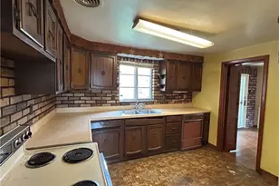 1010 4th St, Baden, PA 15005 - Photo 5