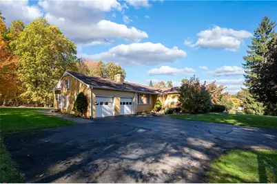 686 Christy, Hermitage, PA 16148 - Photo 3