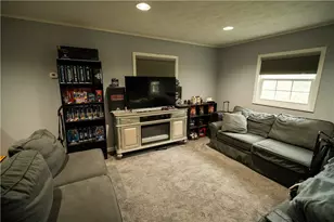 1253 Lakewood Ave, Elliott, PA 15220 - Photo 13