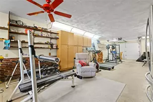 1203 Cambridge St, Harrison Township, PA 15065 - Photo 9