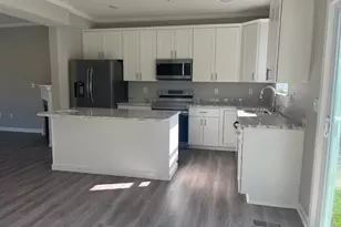 713 Ravenshire Ct, Coraopolis, PA 15108 - Photo 3