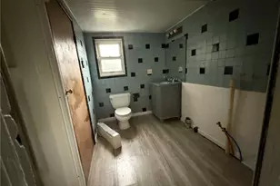 24 W Church St, Fairchance, PA 15436 - Photo 17