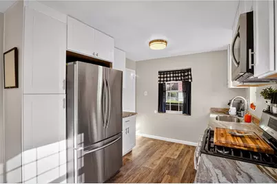 31 Evelyn Dr, Robinson Twp, PA 15108 - Photo 9