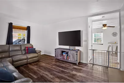 31 Evelyn Dr, Robinson Twp, PA 15108 - Photo 5