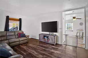 31 Evelyn Dr, Robinson Twp, PA 15108 - Photo 5