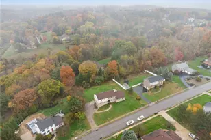 214 Ridgeview Dr, Pittsburgh, PA 15090 - Photo 41