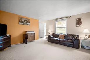 103 Jade Dr, Oakdale, PA 15071 - Photo 3