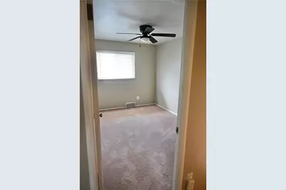 102 McKenzie Dr, Pittsburgh, PA 15235 - Photo 17