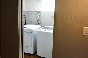 102 McKenzie Dr, Pittsburgh, PA 15235 - Photo 5