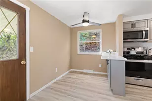 1562 Hedwig Dr, Pittsburgh, PA 15101 - Photo 11