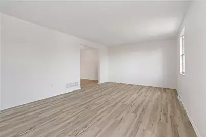 1562 Hedwig Dr, Pittsburgh, PA 15101 - Photo 5