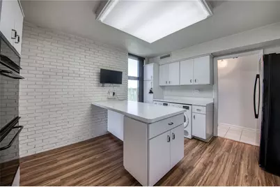 552 N Neville St #PH2, Pittsburgh, PA 15213 - Photo 11