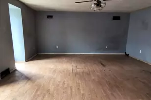 34 Walnut Ave, Dunbar, PA 15431 - Photo 9