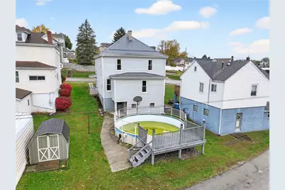 105 Center Ave, Mt Pleasant Boro, PA 15666 - Photo 5