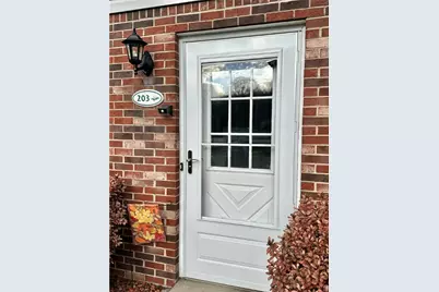 203 Thistle Dr, Hempfield Township, PA 15601 - Photo 3