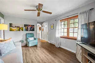 5976 McPherson Ave, Bethel Park, PA 15102 - Photo 9