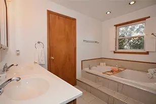 393 Collins Dr, Pittsburgh, PA 15235 - Photo 19