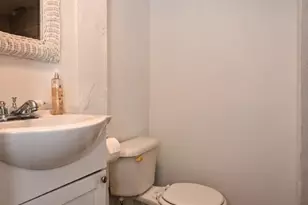 393 Collins Dr, Pittsburgh, PA 15235 - Photo 25