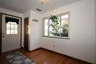 393 Collins Dr, Pittsburgh, PA 15235 - Photo 3