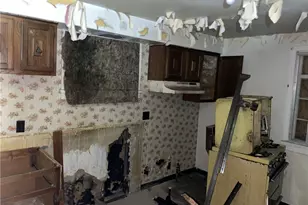 203 Elm St, Clairton, PA 15025 - Photo 5