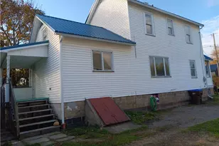 457 Lincoln St, Sharon, PA 16146 - Photo 3