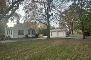 333 E Maitland Ln, Neshannock Township, PA 16105 - Photo 3