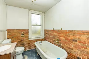 211 Wallace Ave, Wilkins Township, PA 15112 - Photo 21