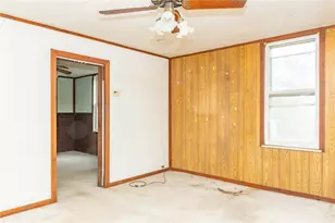 211 Wallace Ave, Wilkins Township, PA 15112 - Photo 11