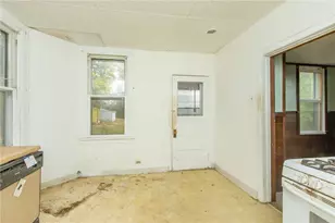 211 Wallace Ave, Wilkins Township, PA 15112 - Photo 7