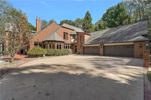 104-102 Thornbrook Dr, Penn Township, PA 16002 - Photo 7