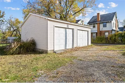 833 Estella Ave, Pittsburgh, PA 15210 - Photo 5