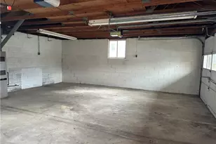 490 Glenn St, Washington, PA 15301 - Photo 9