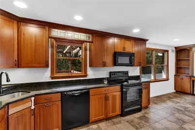 120 Sherwood Dr, Hempfield Township, PA 15601 - Photo 9