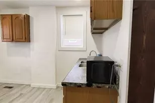 56 Franklin Ave, Ellwood City, PA 16117 - Photo 17