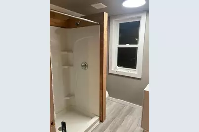 56 Franklin Ave, Ellwood City, PA 16117 - Photo 9