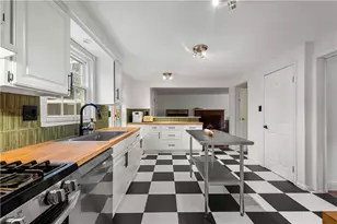 596 Clifton Rd, Bethel Park, PA 15102 - Photo 9