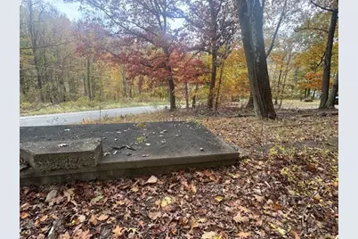 310 Highland Dr, California, PA 15417 - Photo 1